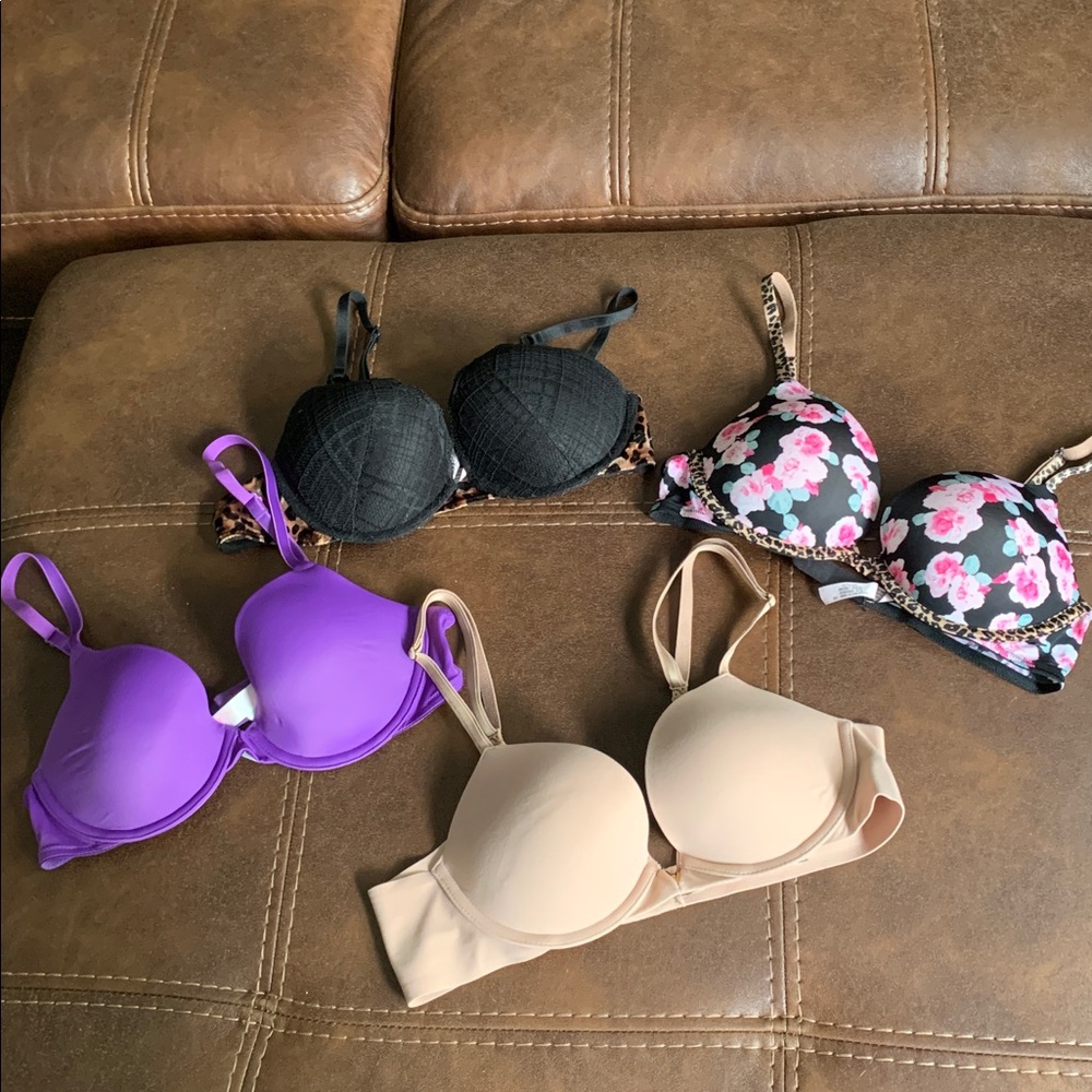 Set of Four Stylish Bras 34B